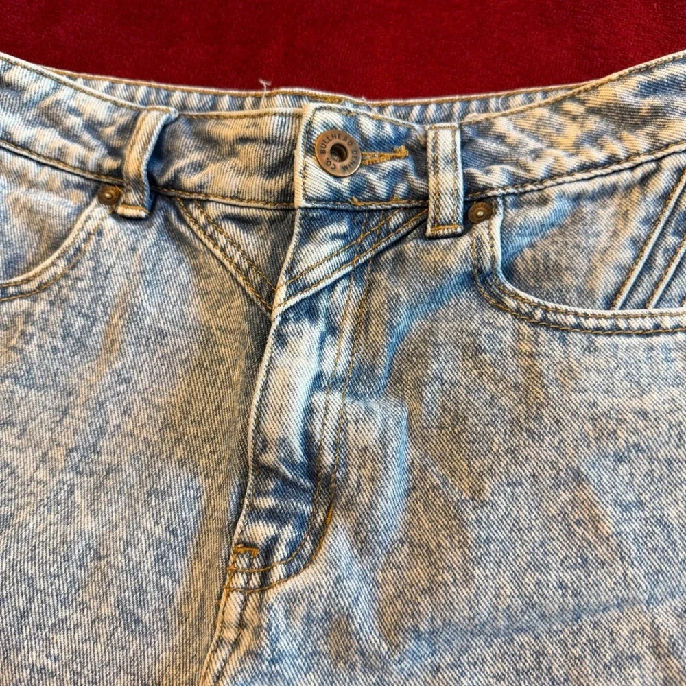 Bullhead Denim Co Mom Shorts Light Acid Wash High Waisted‎ Western Yoke Size 5
